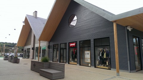 Aubergenville outlet